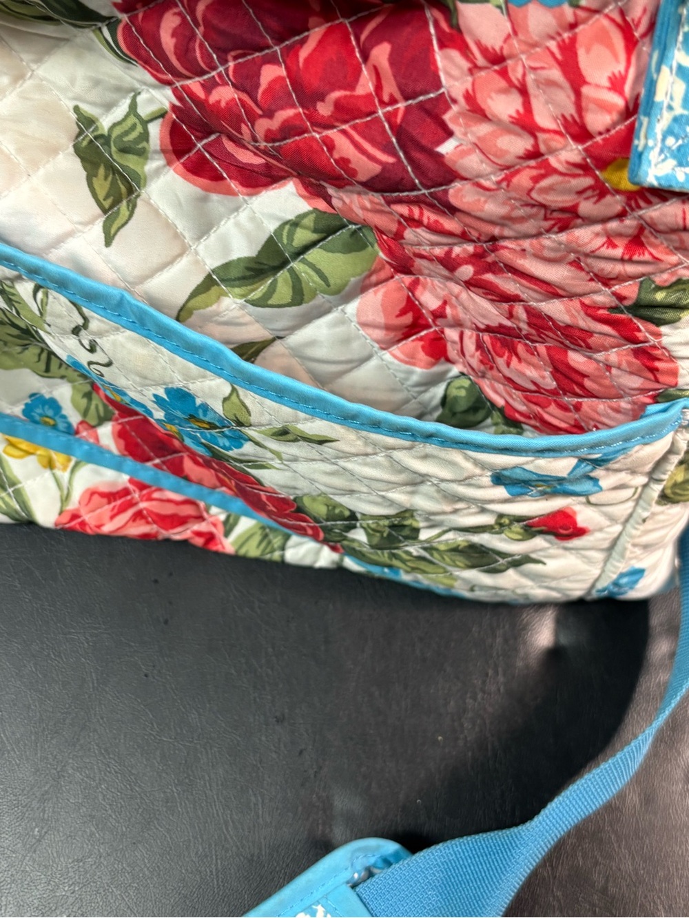The Pioneer Woman Sweet Rose Weekender Floral Quilted Carry On Travel Bag - Picture 5 of 8